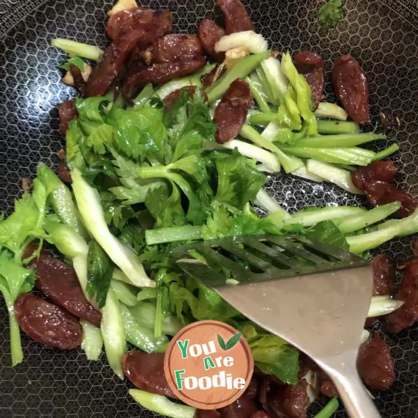Braised Celery with Dried Intestines