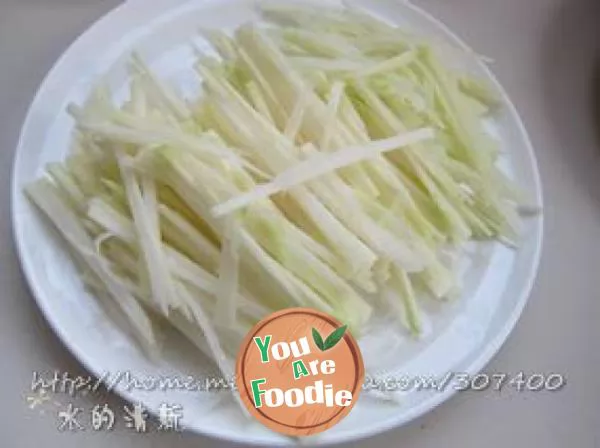 Classic Hunan cuisine -- dry pot crucian carp