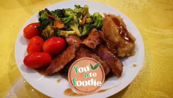 Raw steak and vegetable Platter