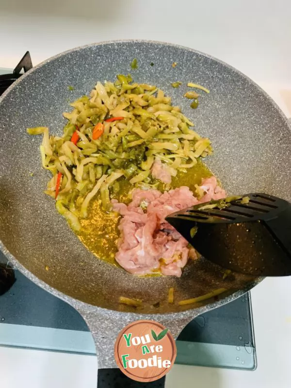 Fried shredded pork with preserved mustard