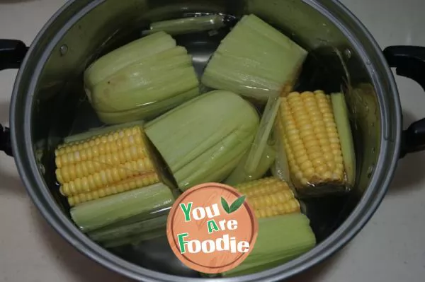 Cook corn skillfully