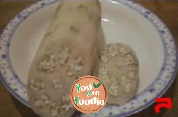 Honey glutinous rice lotus root