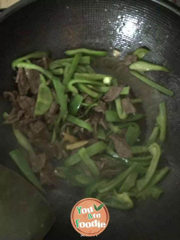 Sauteed Beef with Green Pepper