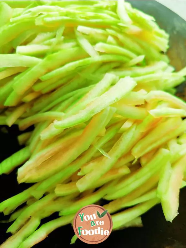 Watermelon peel in cold sauce