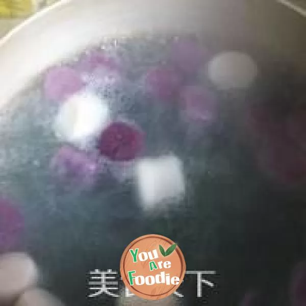 Taro balls, milk and fruit ice