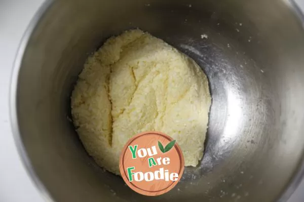 Coconut bread roll (method of baking bread roll in oven)