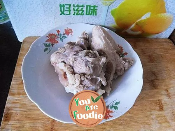 Boiled pickled cabbage with stick bone