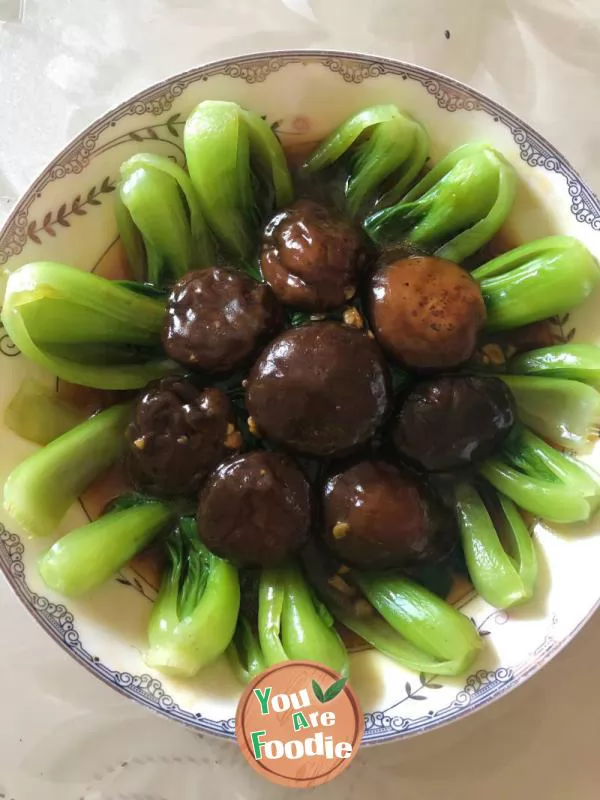 Mushroom and green vegetables