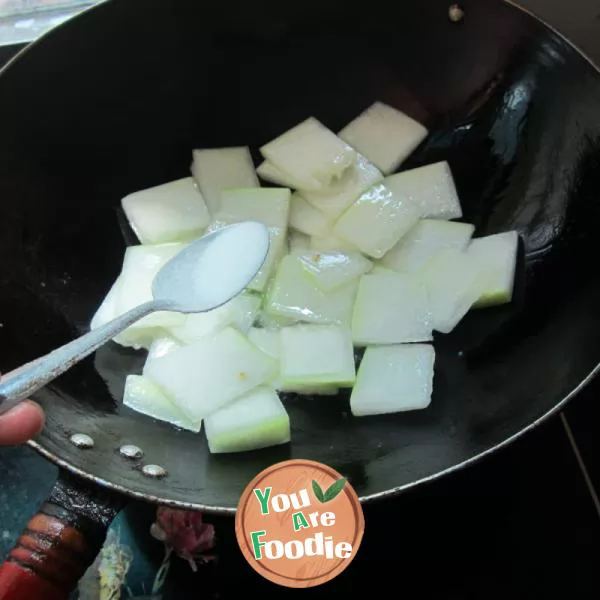 Braised white gourd slices