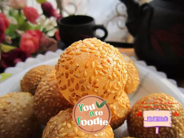 Hollow jute balls -- Beautiful hollow jute balls can be made without baking powder