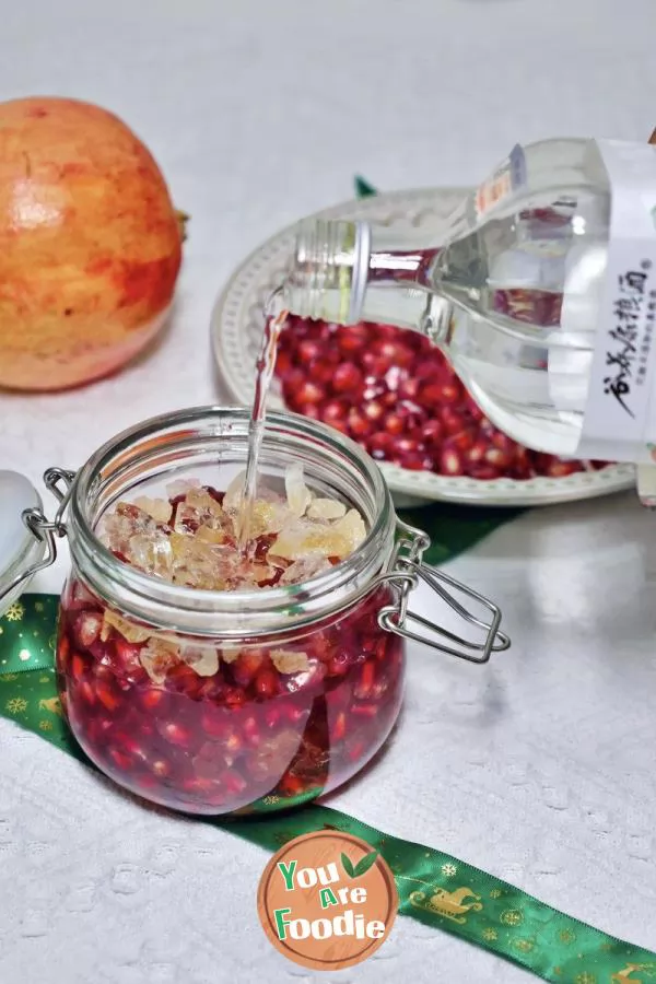 How-to-make-pomegranate-into-wine?-Fruity-and-simple!