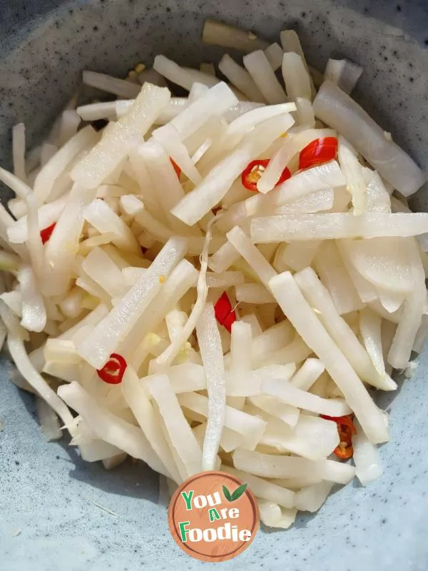 Pickled white radish strips