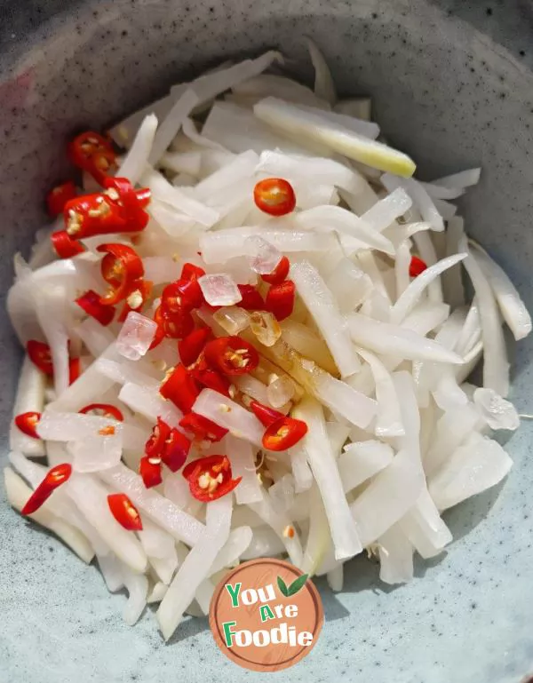 Pickled white radish strips