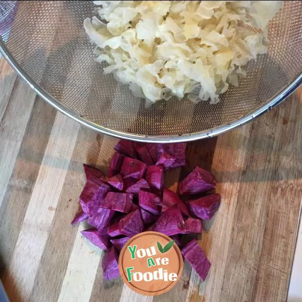 Purple potato and tremella soup