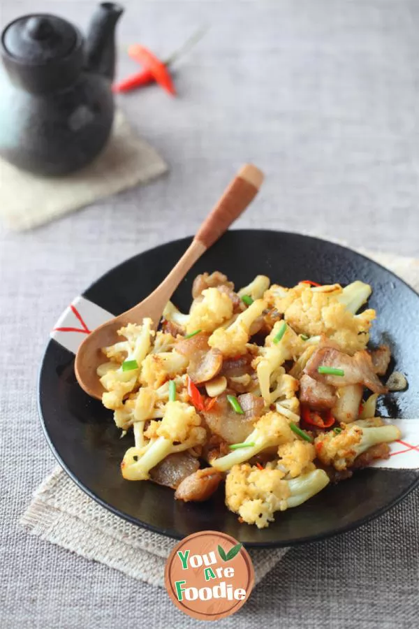 Cauliflower in dry pot