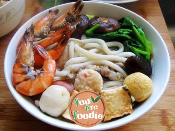 Seafood balls and udon noodles