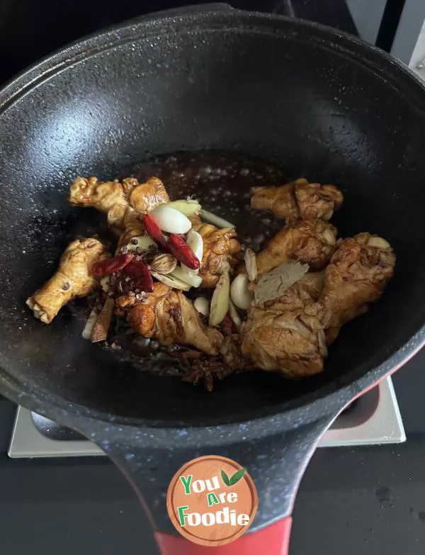 Stewed Wing Roots with White Bean Beans