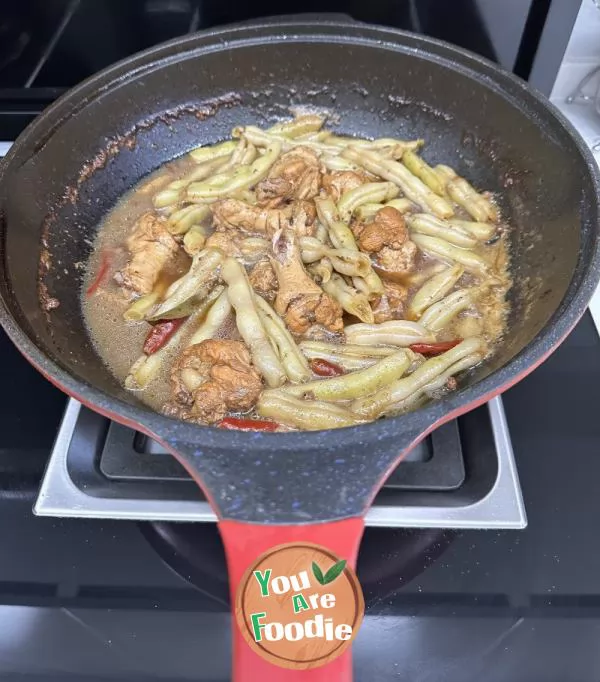 Stewed Wing Roots with White Bean Beans