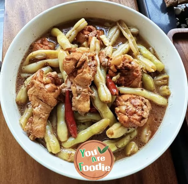 Stewed Wing Roots with White Bean Beans