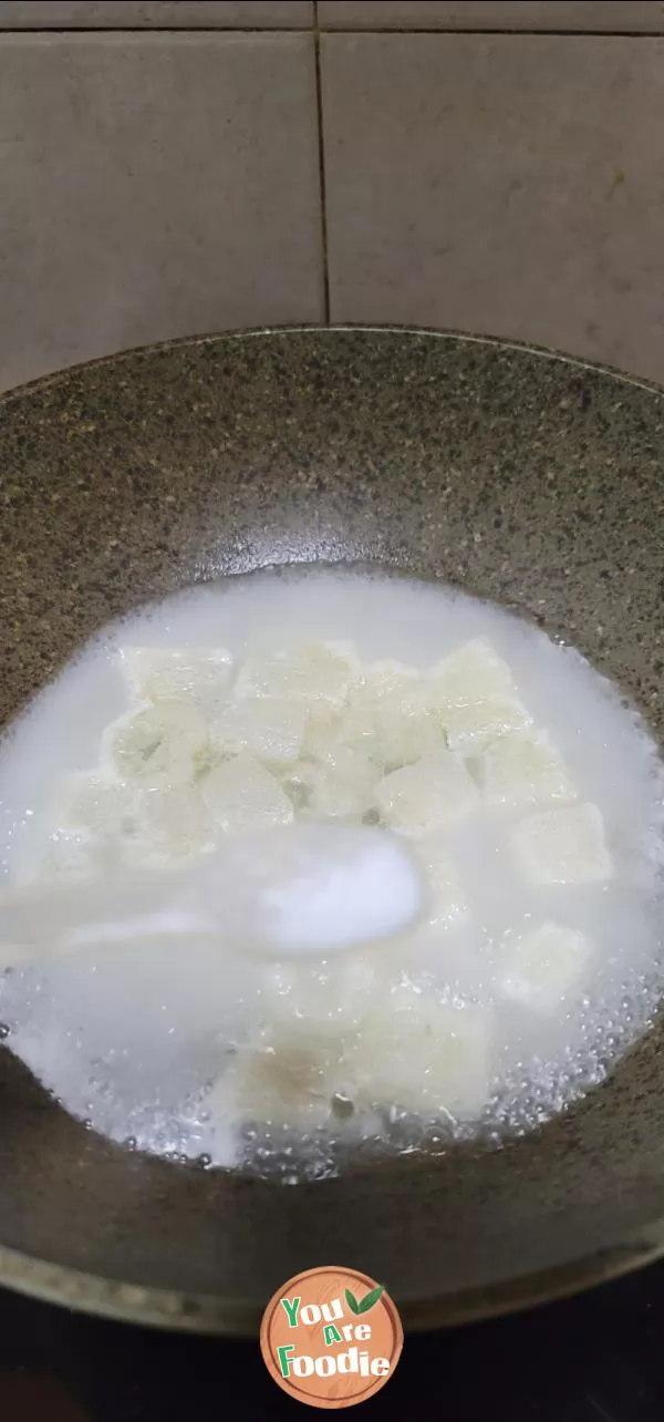 Bamboo fungus soup