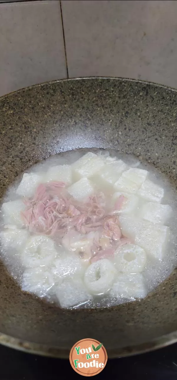 Bamboo fungus soup