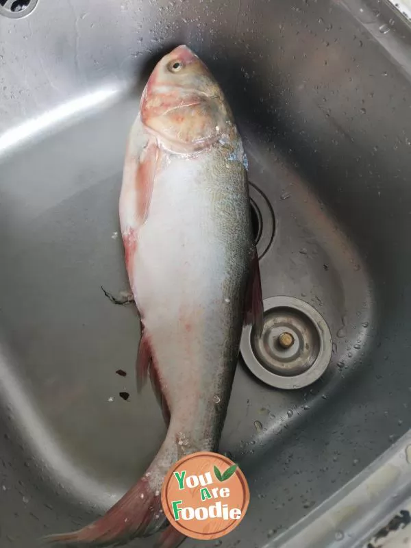 Stewed Fish in Iron Pot