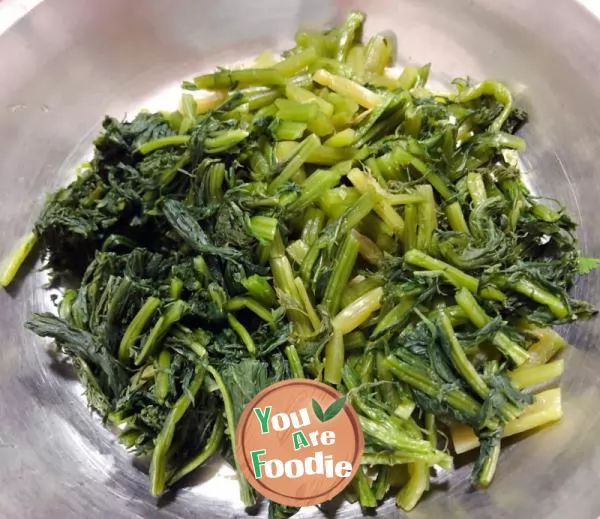 Stir fried potherb mustard