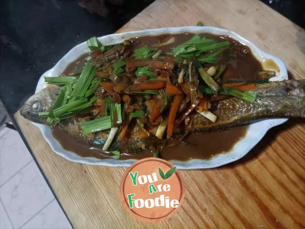 Braised-bream-in-brown-sauce