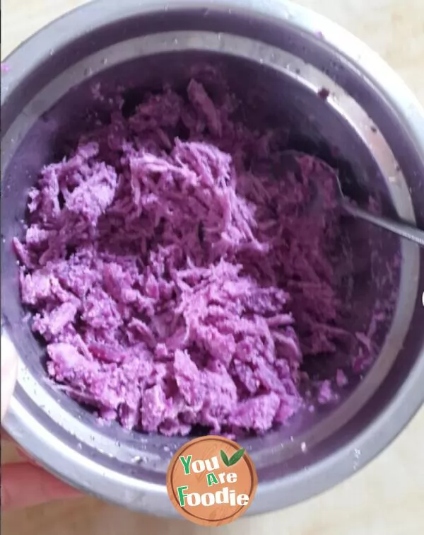 Purple potato double color steamed bread