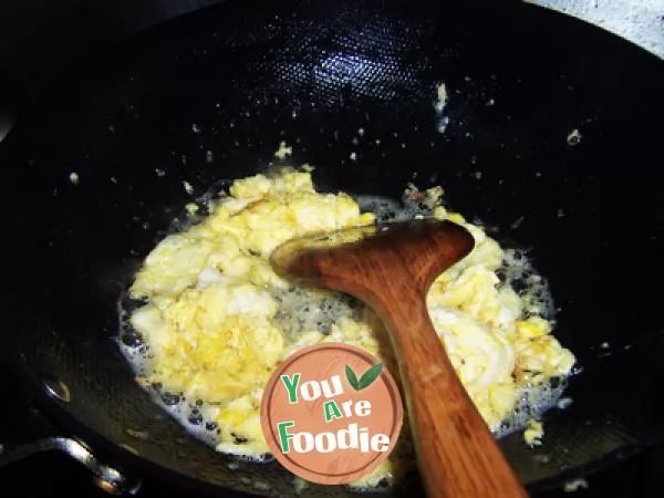 Delicious leftover ingredients --- scrambled eggs