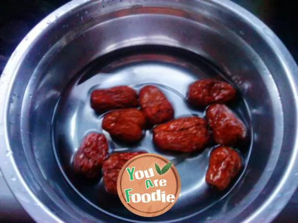 Invigorating spleen and blood -- Chinese yam and jujube porridge