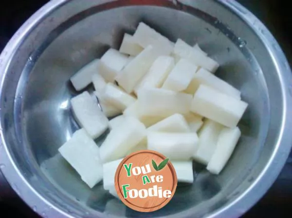 Invigorating spleen and blood -- Chinese yam and jujube porridge