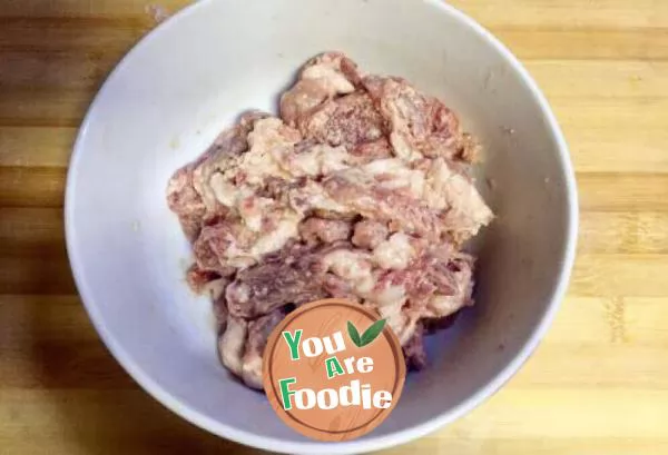 #Stimulation of taste buds \boiled meat slices