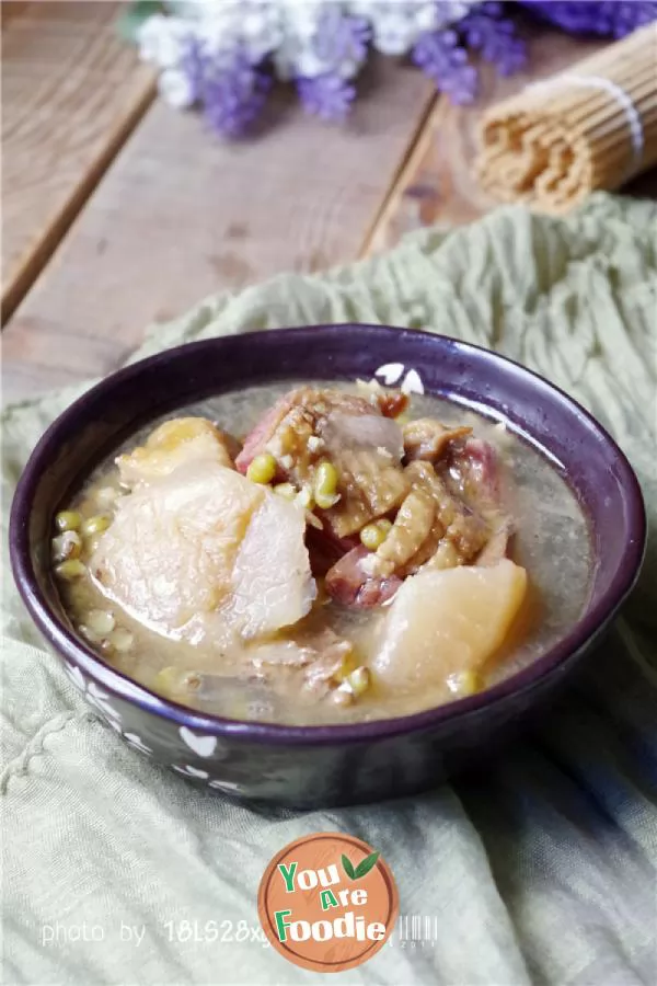 Sour-radish,-cured-duck-and-mung-bean-casserole