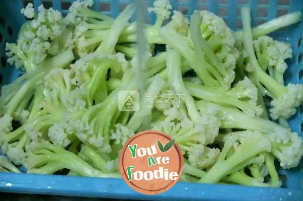 Cauliflower in dry pot