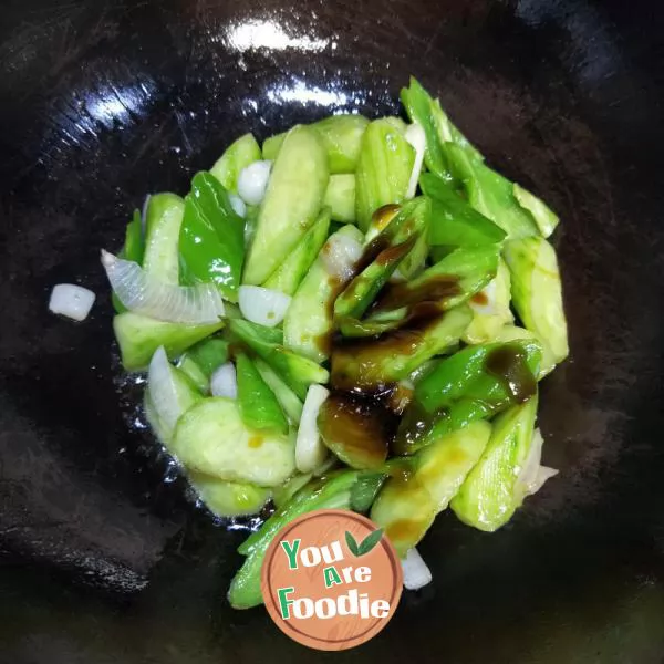 Stir fried cucumber with vegetable