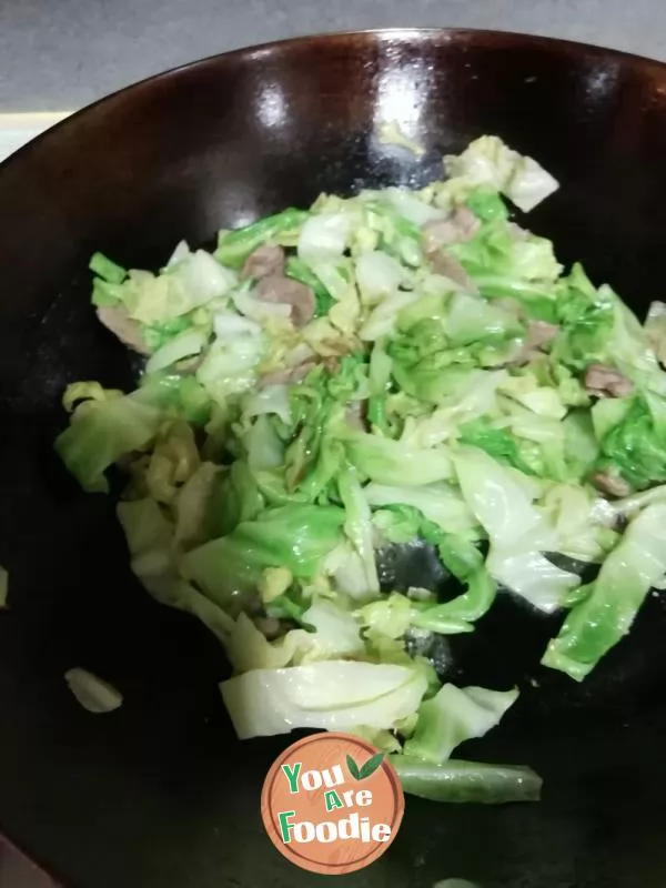 Fried pork with cabbage