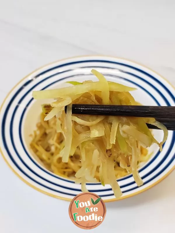 Shredded Radish with Shrimp Peel