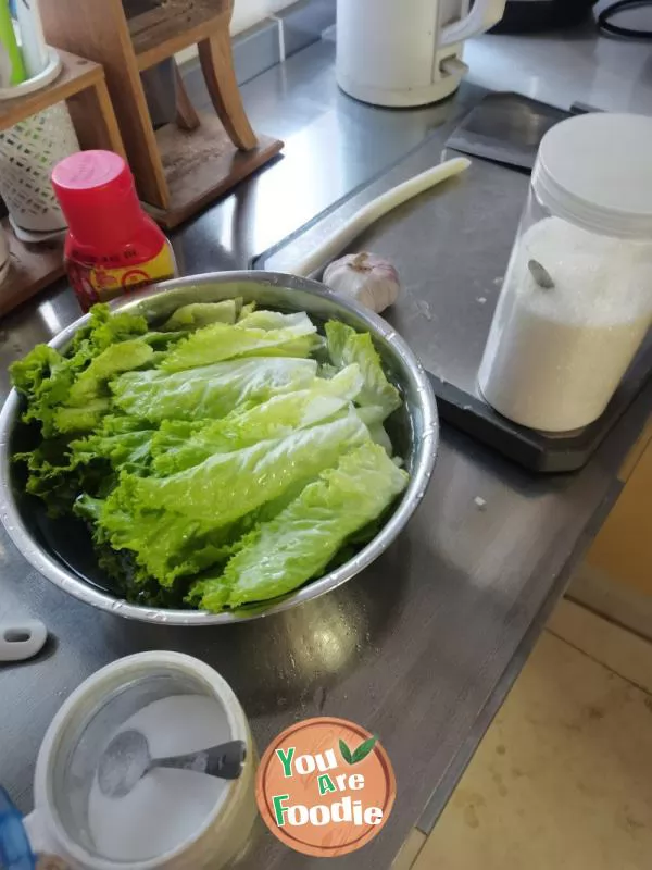 Sauteed Lettuce in Oyster Sauce