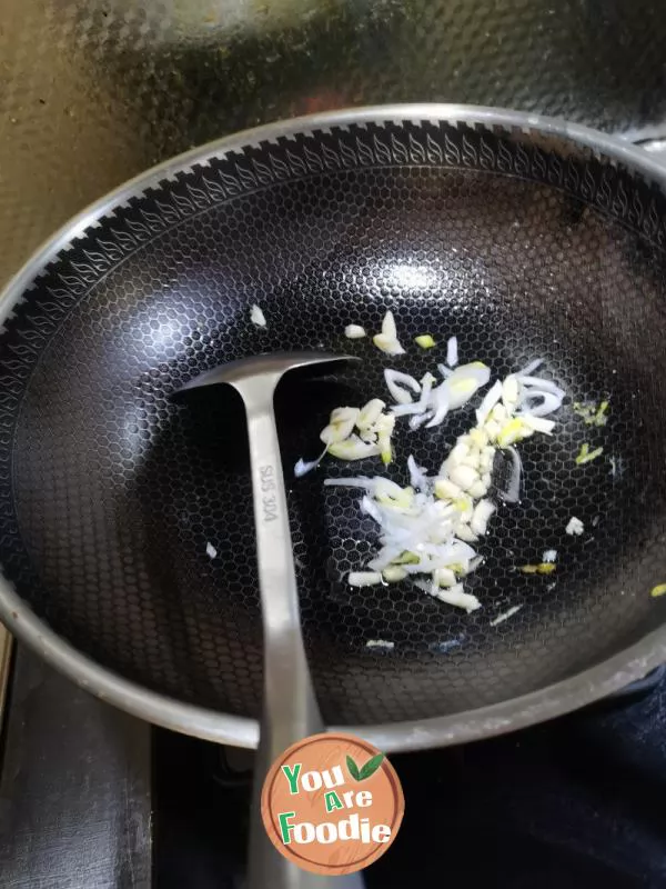 Sauteed Lettuce in Oyster Sauce