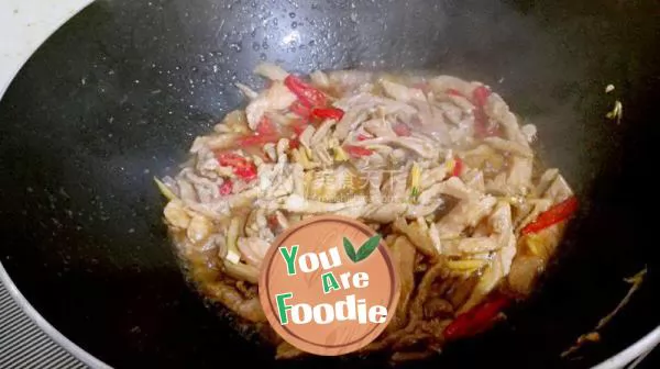 Fried shredded pork with celery and bean skin