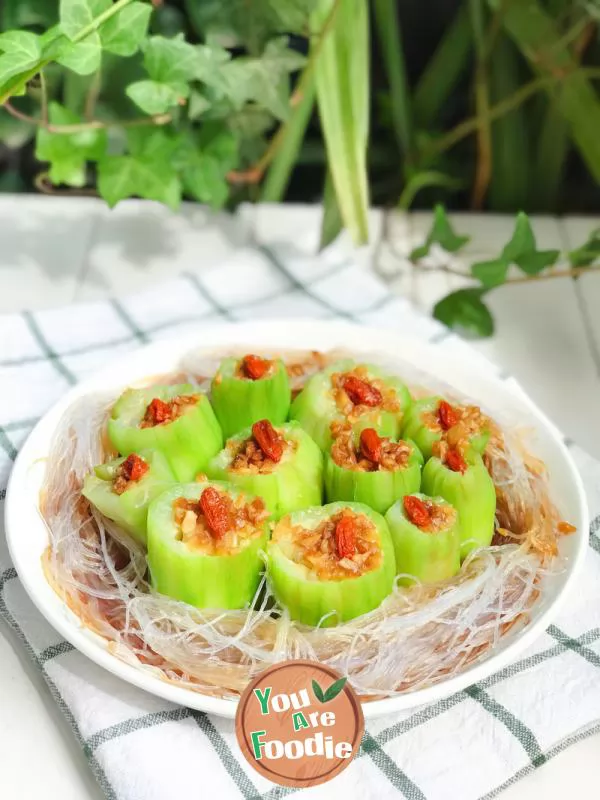 Steamed-loofah-with-minced-garlic-and-vermicelli