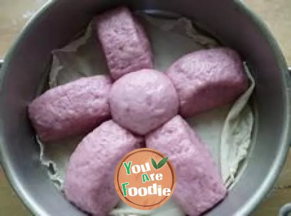 Natural color purple potato steamed bread