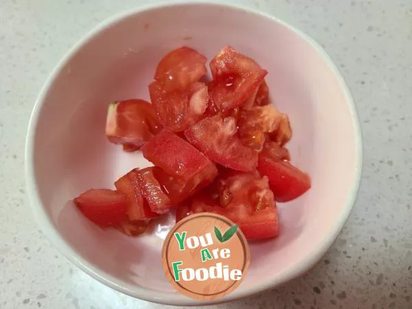 Tomato chips with garlic