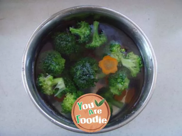 Fresh and refreshing --- broccoli in oyster sauce