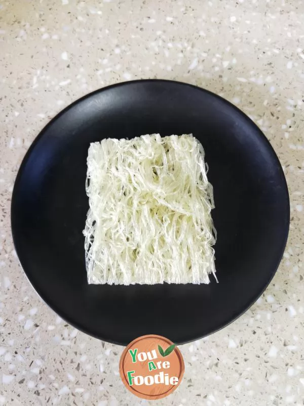 Boiled powder of fish head and cabbage