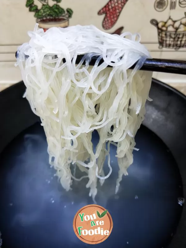 Boiled powder of fish head and cabbage