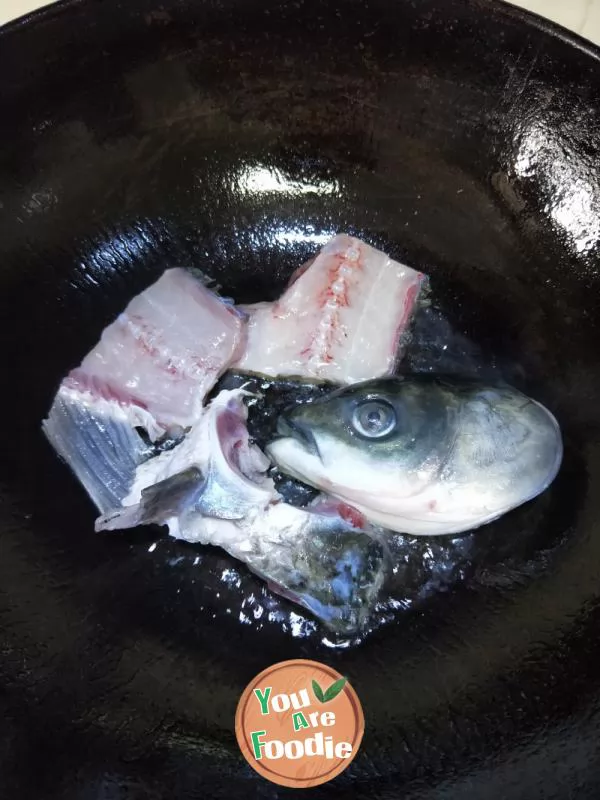 Boiled powder of fish head and cabbage