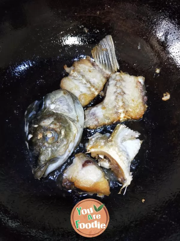 Boiled powder of fish head and cabbage