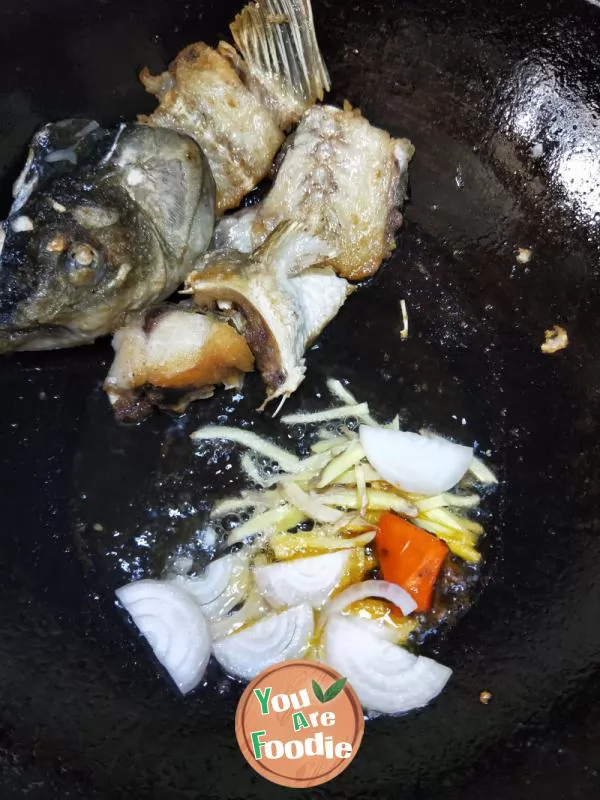 Boiled powder of fish head and cabbage